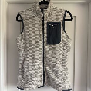 Patagonia Women’s Size Small R1 Air Fleece Vest Wool White New With Tags